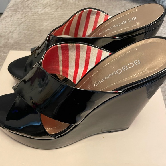BCBGENERATION black patent leather wedge sandal size 6.5 (WORN ONCE) - Picture 4 of 7